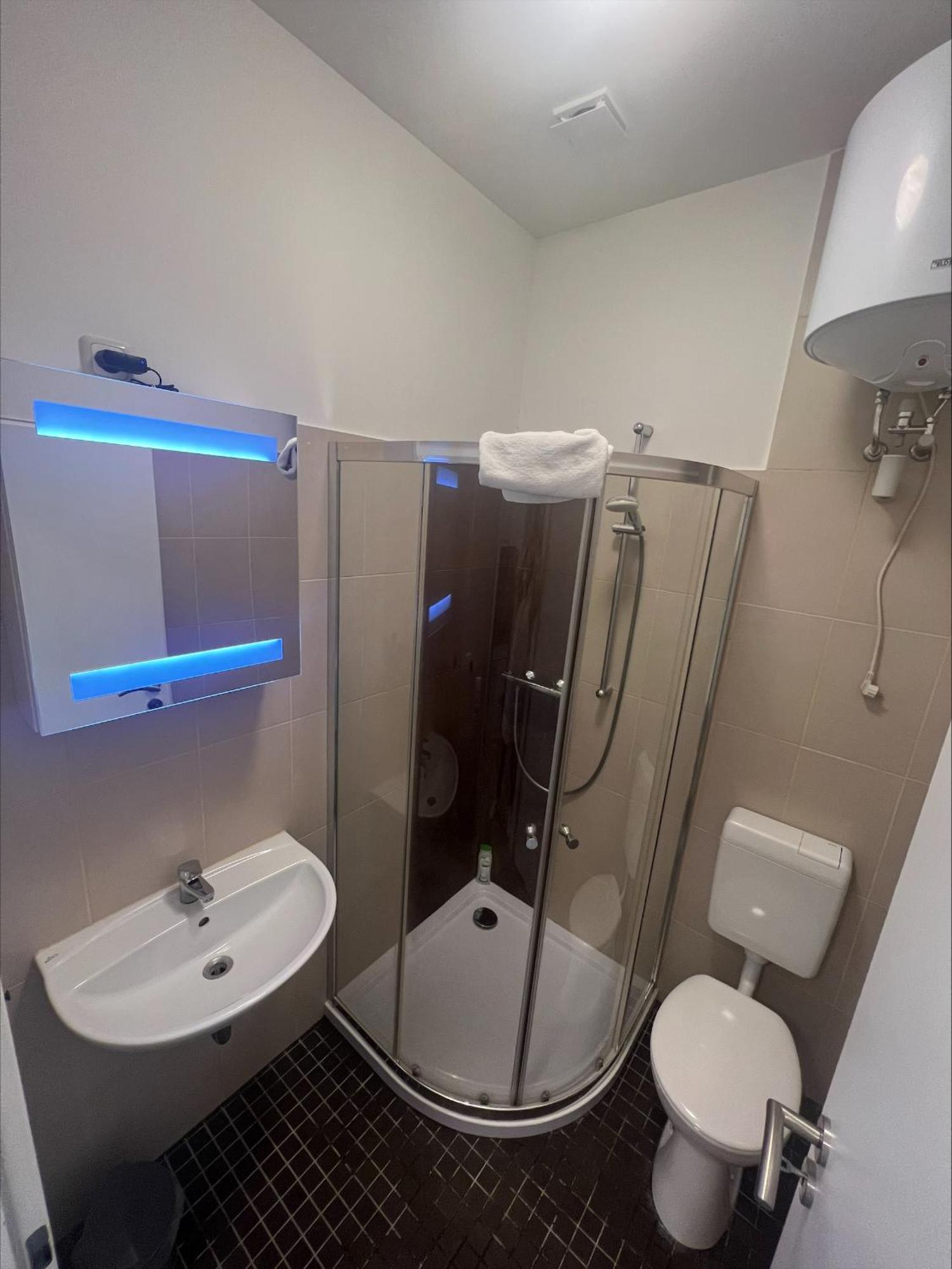 Casilino Hotel A 20 Wismar Дорф-Мекленбург Экстерьер фото
